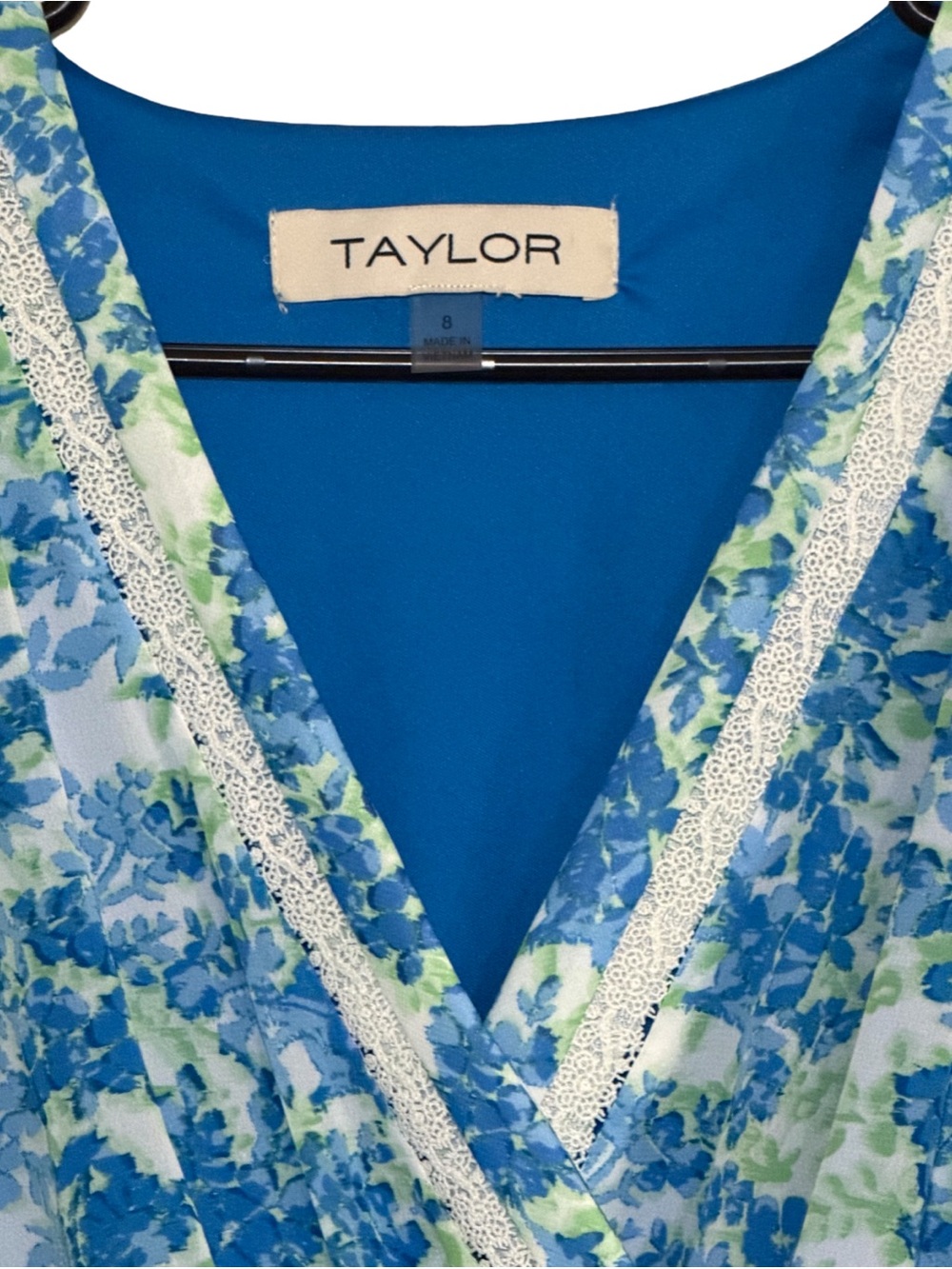 TAYLOR Vibrant Blue Floral Print Tiered Smocked Lace Trim V-Neck Babydoll Dress  - Picture 4 of 12